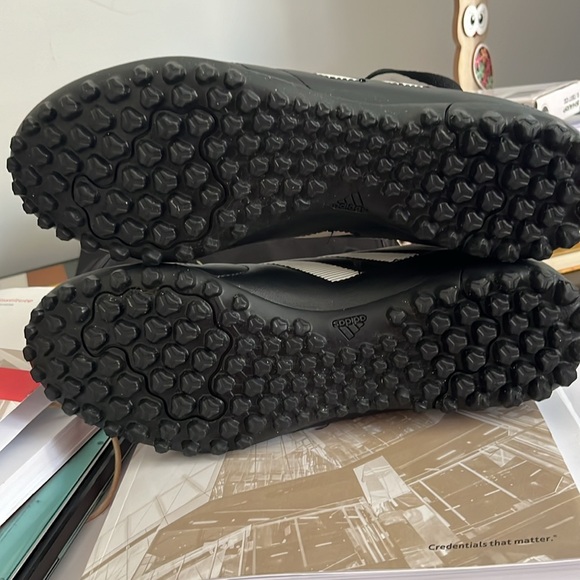 New Adidas turf soccer shoes. US 9 - Picture 3 of 6